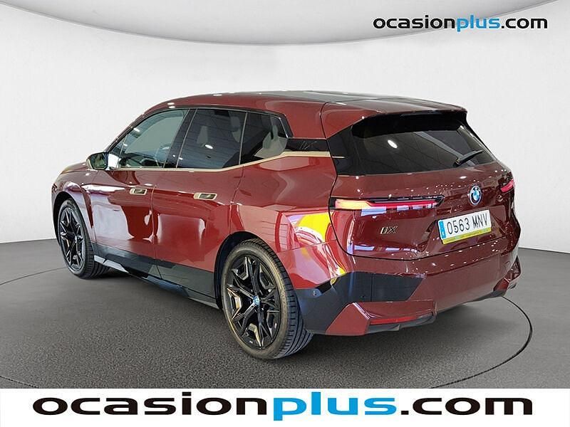 Usado BMW iX 455 kW (619 CV) 2023 Rojo SUV