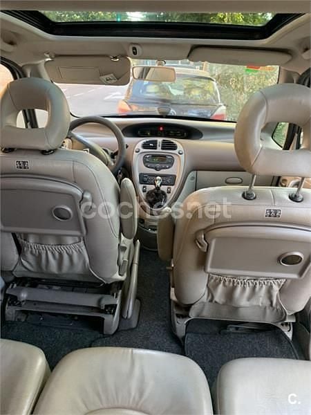 Beige Usado 2004 Citroën Xsara Picasso Exclusive Monovolumen | 2750 € (Buen precio) - Imagen 1/4