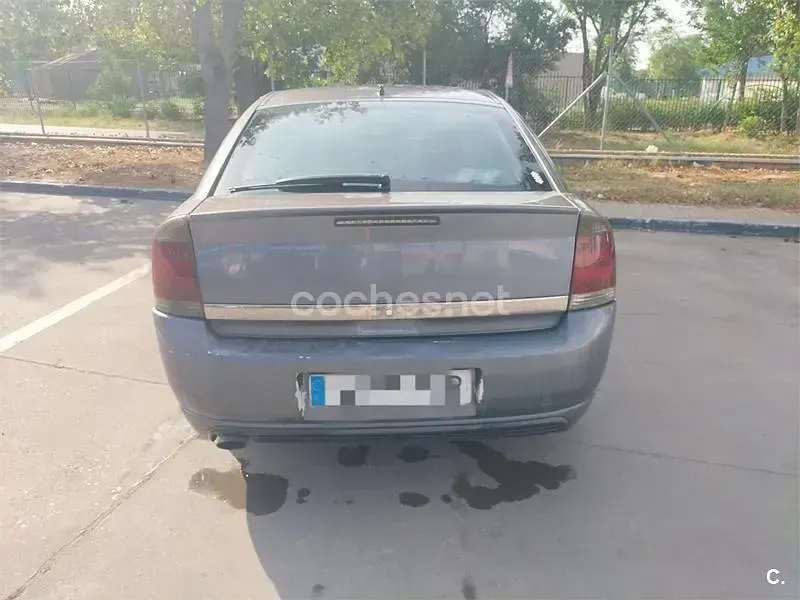 Usado Opel Vectra GTS 120 CV (88 kW) 2005 Gris / plata Berlina