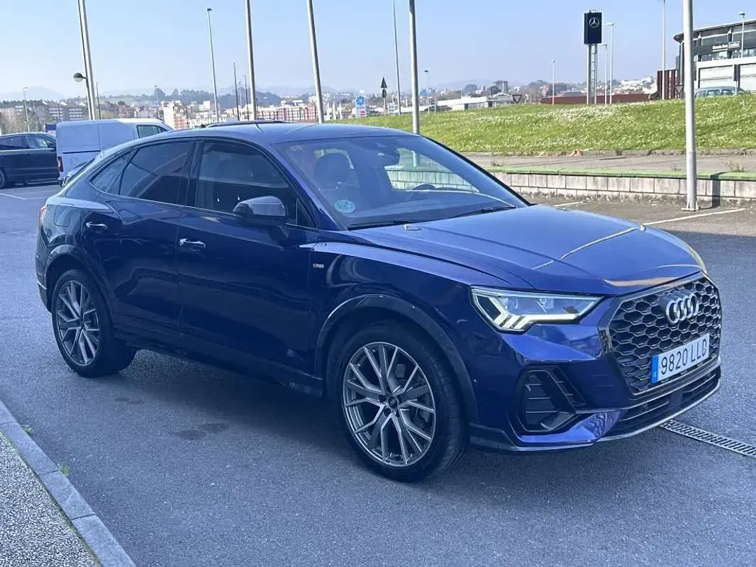Usado Audi Q3 Sportback 150 CV (110 kW) 2020 Azul SUV