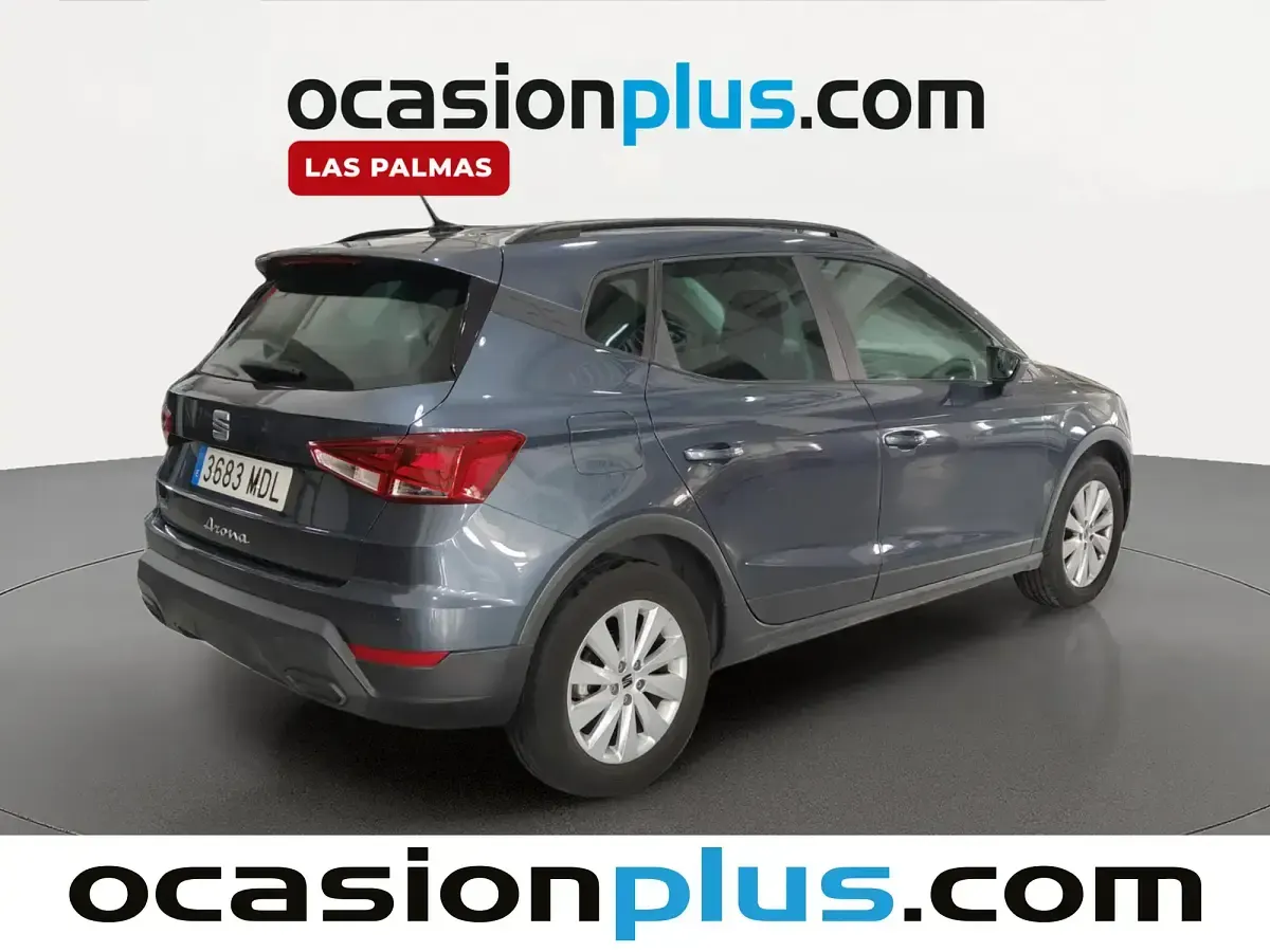 Usado Seat Arona Style 110 CV (80 kW) 2023 Gris SUV