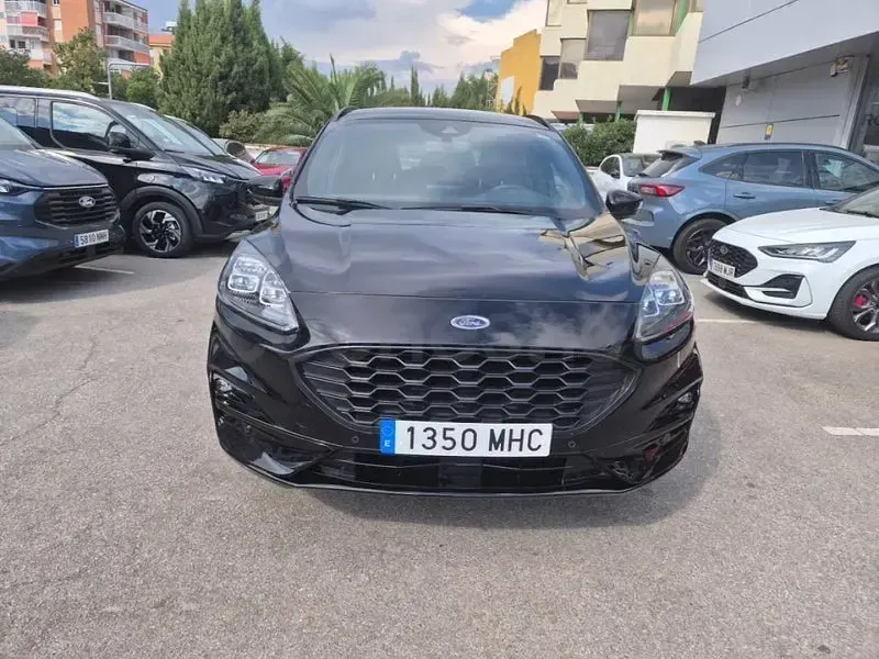 Usado Ford Kuga ST-Line X 190 CV (139 kW) 2023 Negro SUV