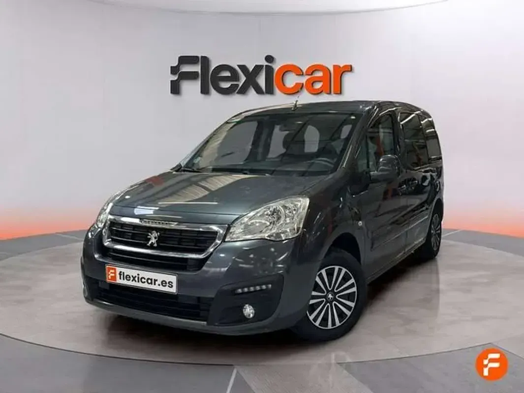 Usado Peugeot TePee Active 110 CV (80 kW) 2017 Gris Van