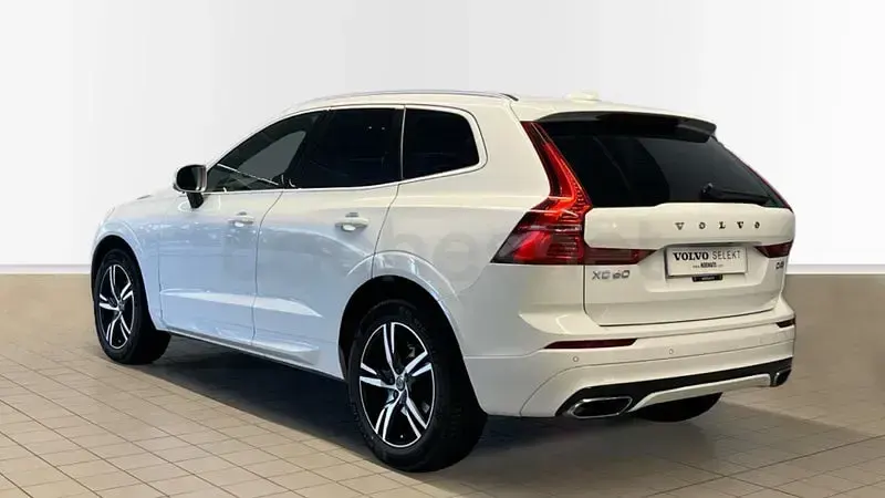 Usado Volvo XC60 R-Design 190 CV (139 kW) 2019 Blanco SUV
