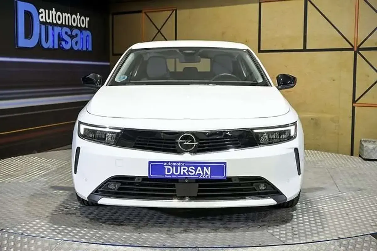 Usado Opel Astra Edition 131 CV (96 kW) 2023 Blanco Utilitario