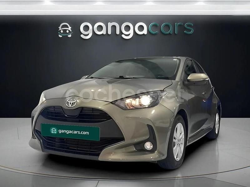 Marrón Usado 2023 Toyota Yaris Berlina | 16.990 € (Precio justo) - Imagen 1/3