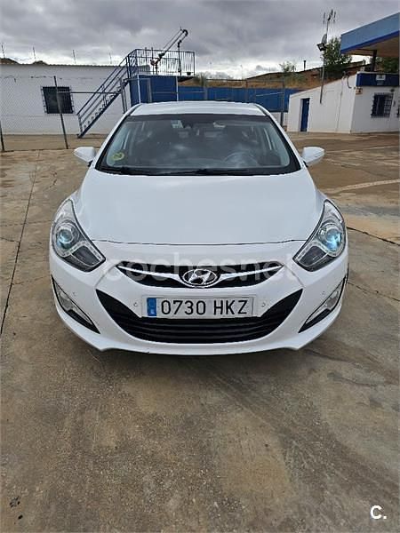 Blanco Usado 2012 Hyundai i40 Berlina | 5800 € (Precio justo) - Imagen 1/4