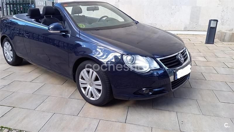Usado VW Eos Individual 140 CV (102 kW) 2009 Azul Descapotable