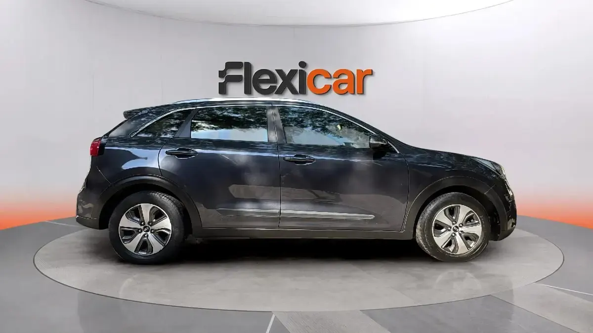 Usado Kia Niro 141 CV (103 kW) 2019 Gris SUV