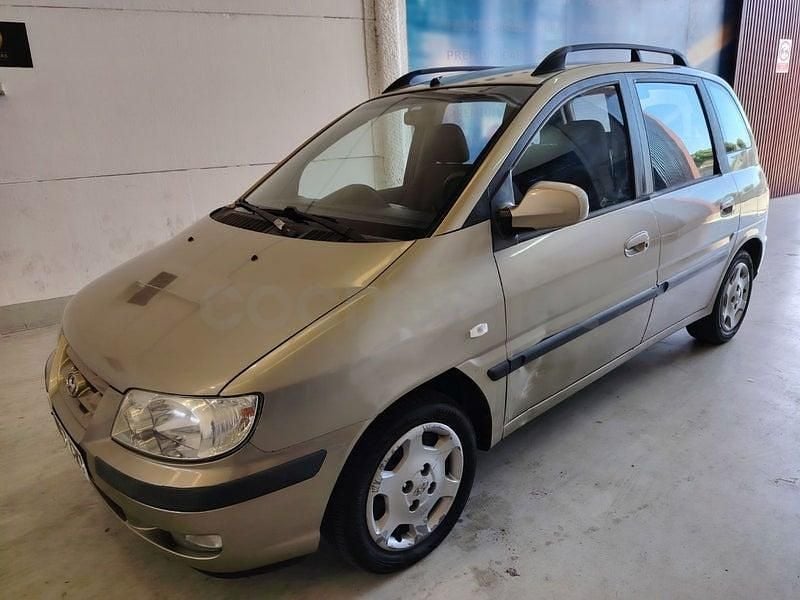 Usado Hyundai Matrix GLS 103 CV (75 kW) 2004 Beige Monovolumen