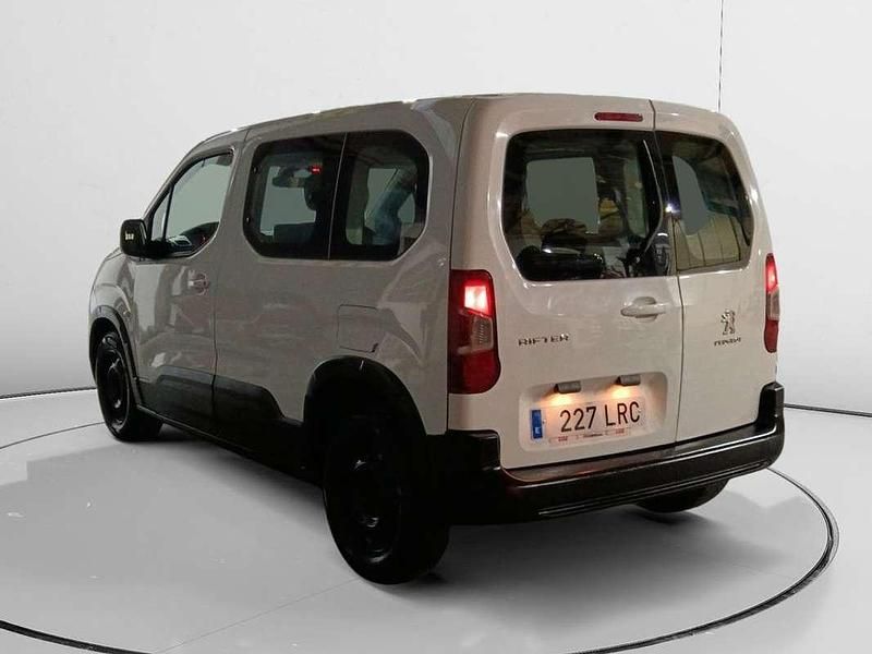 Usado Peugeot Rifter Active 103 CV (75 kW) 2021 Blanco Monovolumen