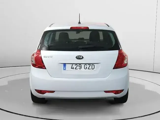 Usado Kia Ceed Style 91 CV (66 kW) 2010 Gris Utilitario