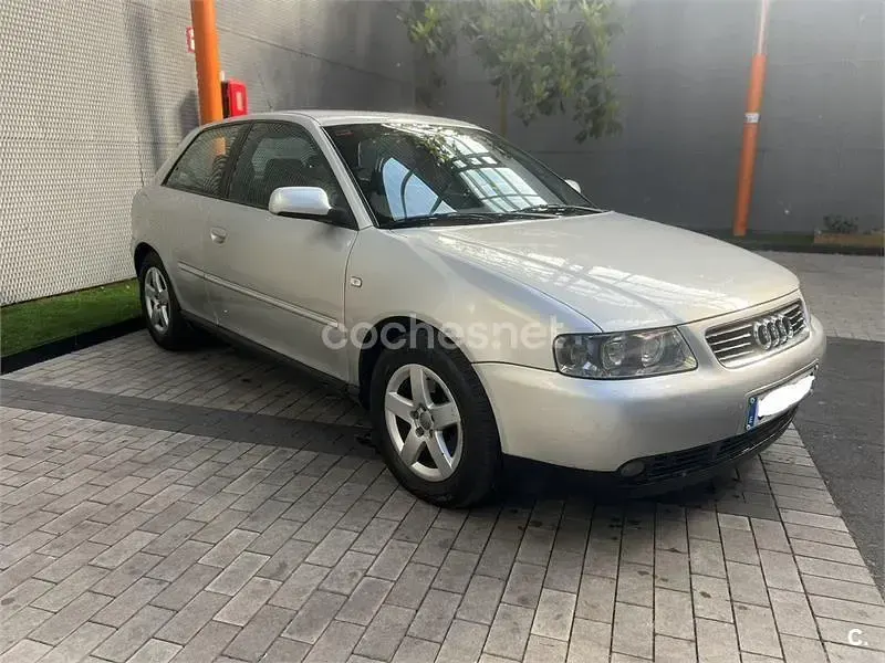 Używany Audi A3 Ambiente 100 KM (73 kW) 2002 Szary Hatchback