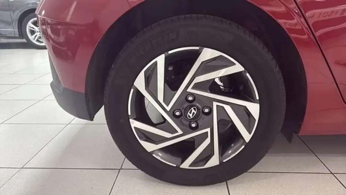 Nuevo Hyundai i20 90 CV (66 kW) 2026 Rojo Utilitario