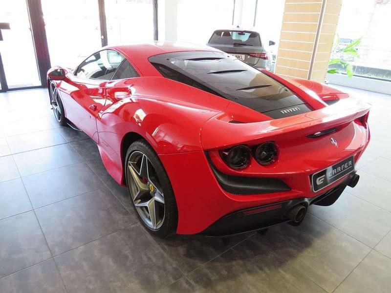 Usado Ferrari F8 721 CV (530 kW) 2022 Rojo Coupe