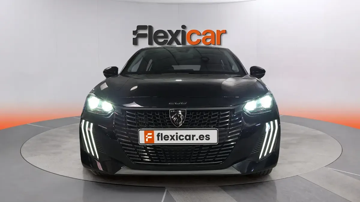 Usado Peugeot 208 Style 110 CV (80 kW) 2025 Negro Utilitario