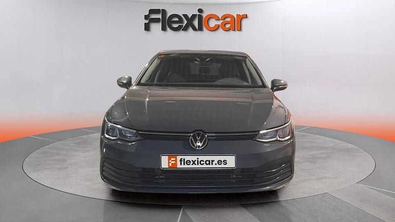Usado VW Golf VIII Life 131 CV (96 kW) 2021 Gris Berlina