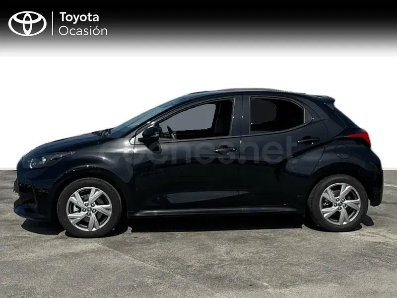 Usado Toyota Yaris Hybrid Active 116 CV (85 kW) 2025 Negro Berlina