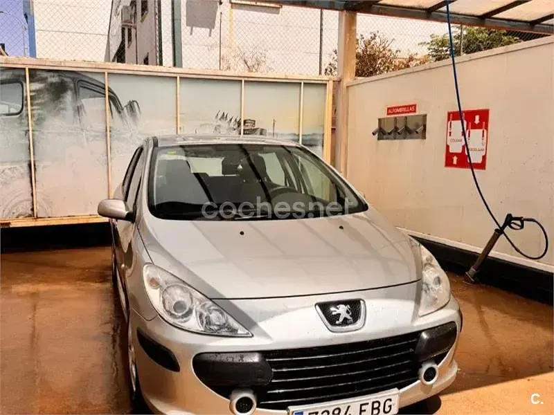 Usado Peugeot 307 110 CV (80 kW) 2006 Blanco Berlina