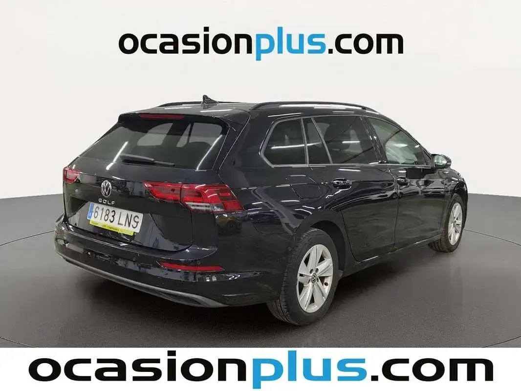 Usado VW Golf VII Life 116 CV (85 kW) 2021 Negro Utilitario