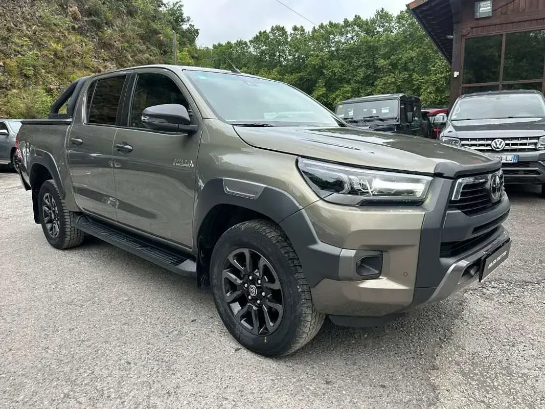 Usado Toyota HiLux 204 CV (150 kW) 2021 Verde Pickup/Camioneta