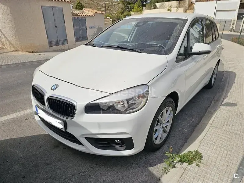 Usado BMW 218 150 CV (110 kW) 2016 Blanco Familiar