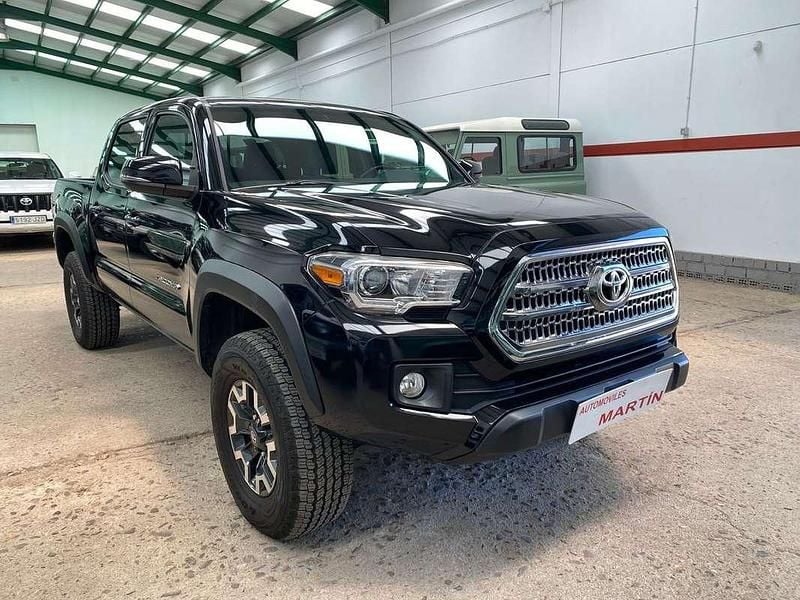 Usado Toyota Tacoma 281 CV (206 kW) 2017 Negro Pickup/Camioneta