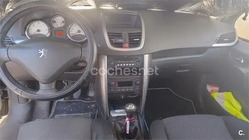 Usado Peugeot 207 90 CV (66 kW) 2007 Gris / plata Berlina