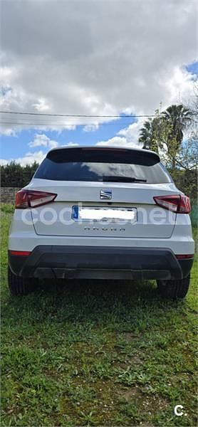 Usado Seat Arona Ecomotive 95 CV (69 kW) 2017 Blanco SUV