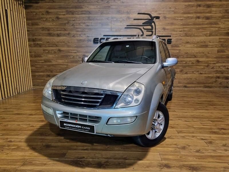Usado Ssangyong (KGM) Rexton 120 CV (88 kW) 2004 Gris / plata SUV