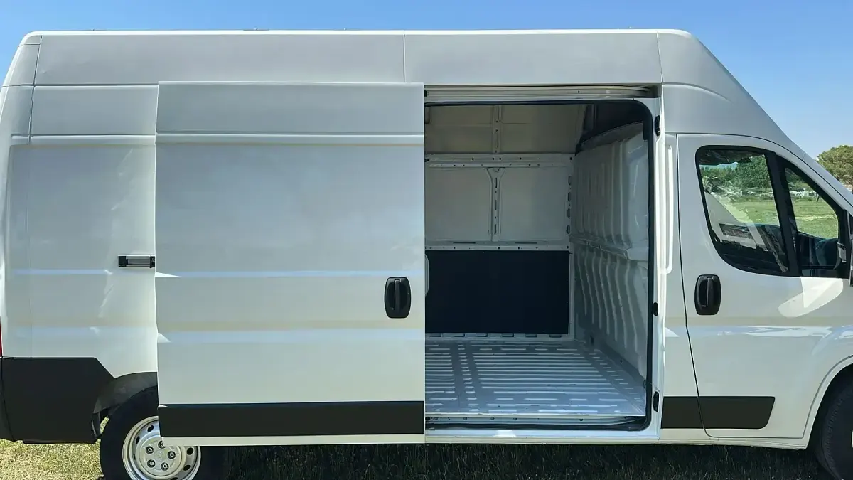 Usado Peugeot Boxer S 140 CV (102 kW) 2020 Blanco Van