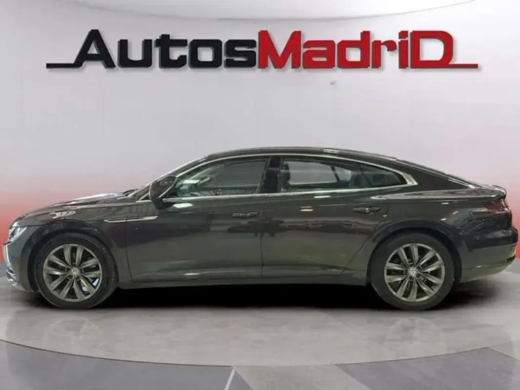 Usado VW Arteon 150 CV (110 kW) 2020 Gris Coupe