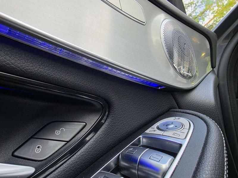 Usado Mercedes GLC300 245 CV (180 kW) 2021 Gris SUV