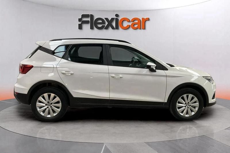 Usado Seat Arona Ecomotive 95 CV (69 kW) 2018 Blanco SUV