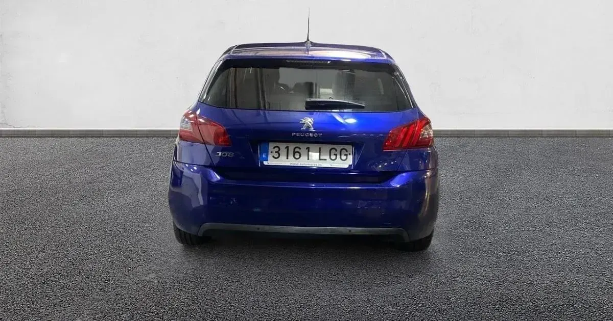Usado Peugeot 308 Style 100 CV (73 kW) 2020