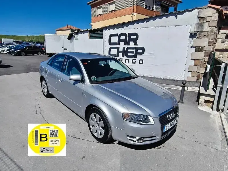 Usado Audi A4 140 CV (102 kW) 2005 Gris / plata Berlina