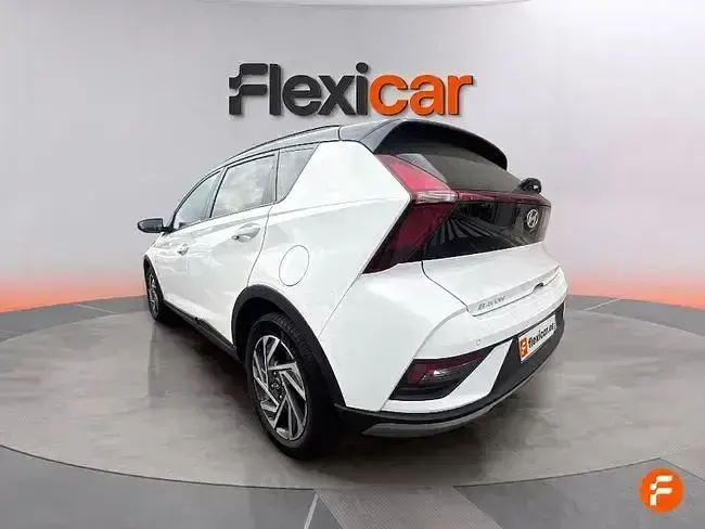 Usado Hyundai Bayon 100 CV (73 kW) 2025 Blanco SUV