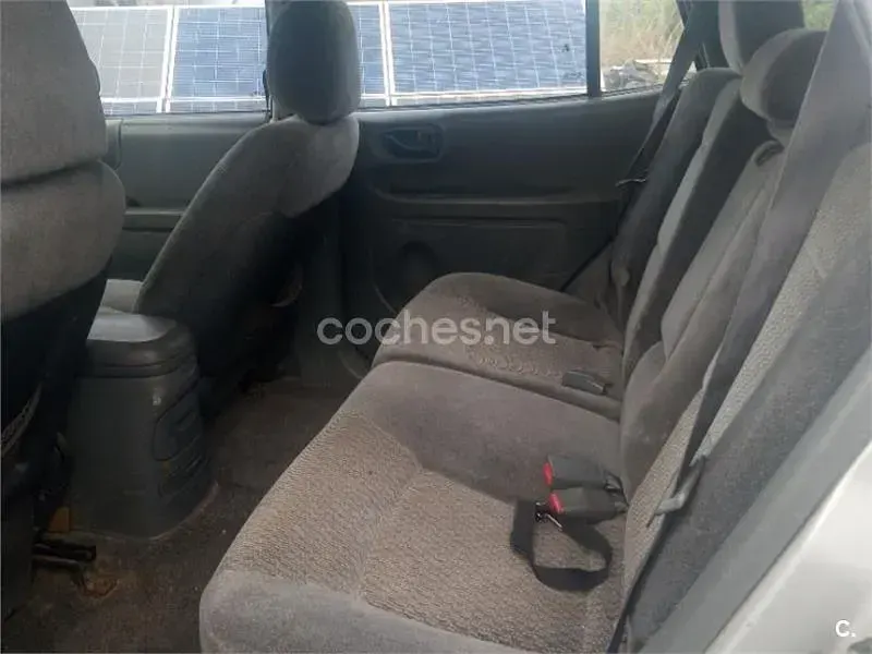 Usado Hyundai Santa Fe GLS 112 CV (82 kW) 2002 Gris / plata SUV