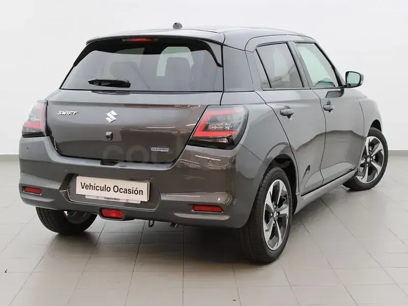 Nuevo Suzuki Swift 81 CV (59 kW) 2026 Gris / plata Utilitario