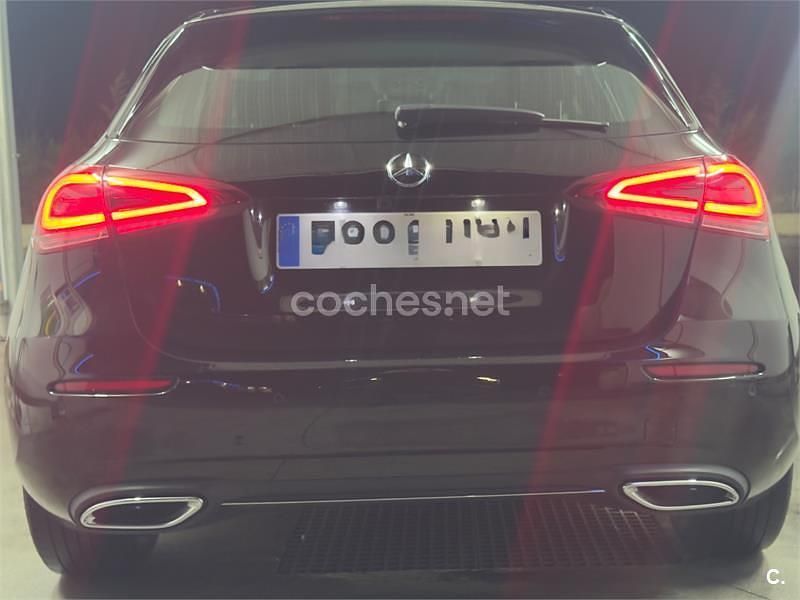 Usado Mercedes A180 116 CV (85 kW) 2020 Negro Berlina