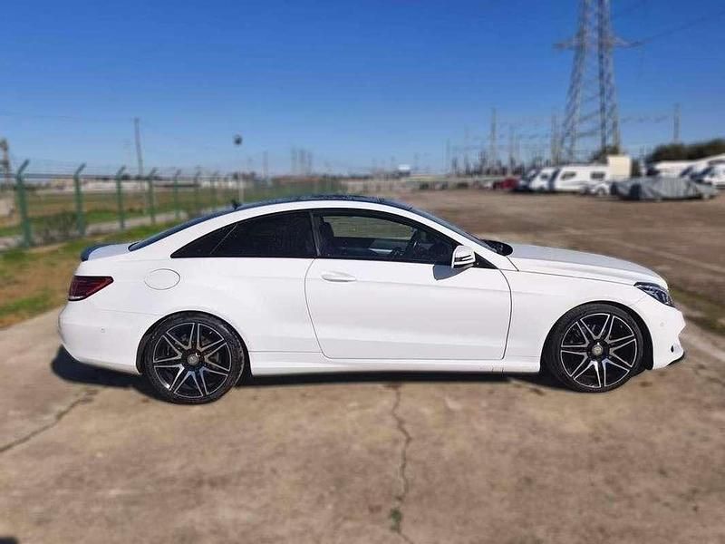 Usado Mercedes E220 170 CV (125 kW) 2014 Blanco Coupe