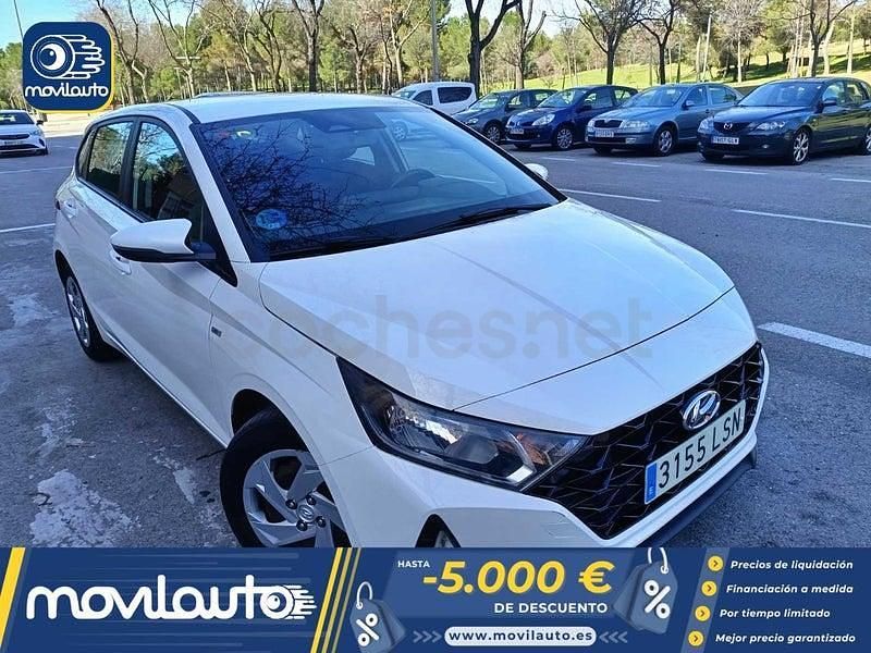 Usado Hyundai i20 100 CV (73 kW) 2021 Blanco Utilitario