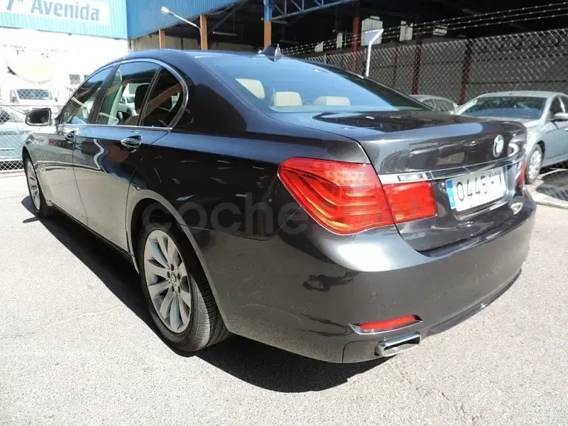 Usado BMW 740 Comfort Edition 306 CV (225 kW) 2012 Negro Berlina