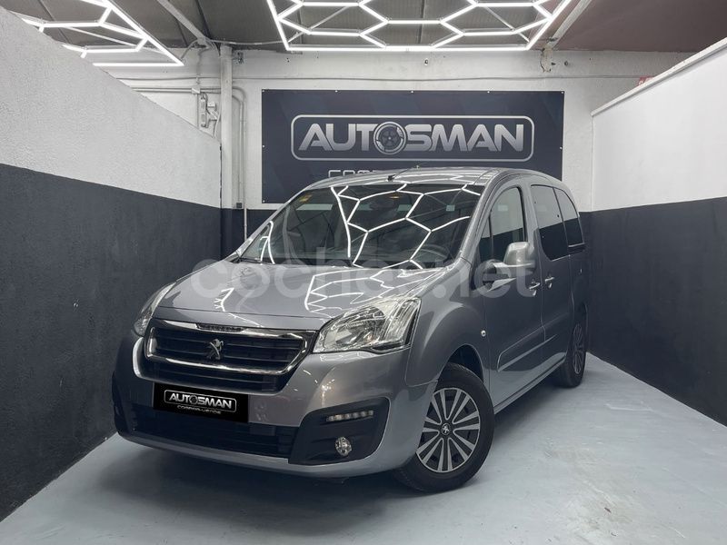 Gris / plata Usado 2016 Peugeot Partner Tepee Outdoor Monovolumen | 11.950 € (Buen precio) - Imagen 1/4