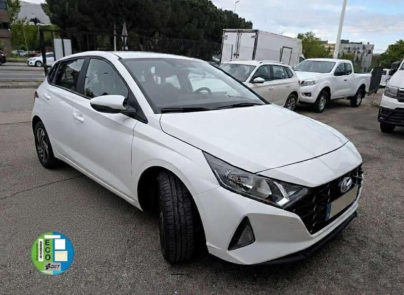 Usado Hyundai i20 101 CV (74 kW) 2022 Blanco Utilitario