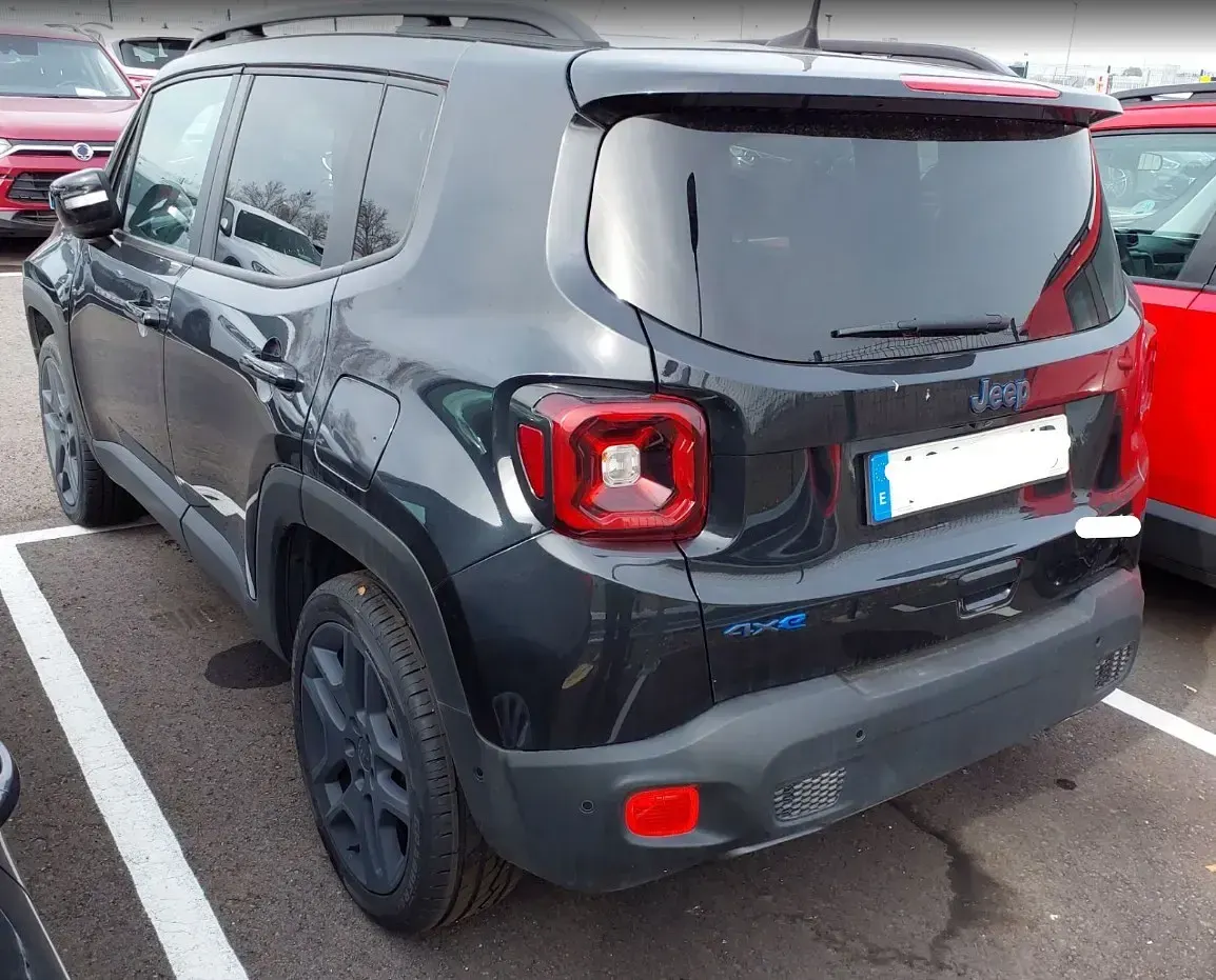 Usado Jeep Renegade 240 CV (176 kW) 2022 Negro SUV