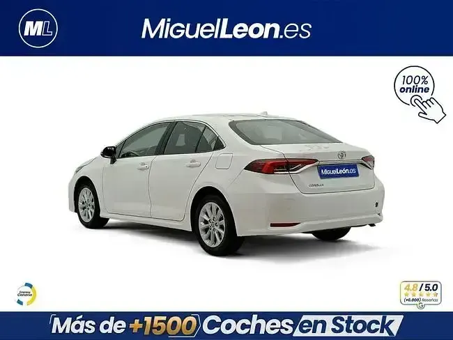 Usado Toyota Corolla 125 CV (91 kW) 2023 Blanco Berlina