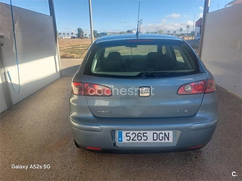Gris / plata Usado 2005 Seat Ibiza Stella Berlina | 2000 € (Super precio) - Imagen 1/4
