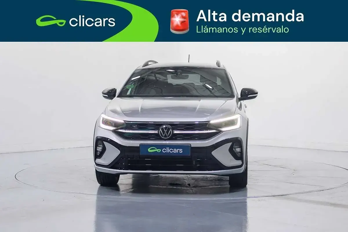 Usado VW Taigo R-line 110 CV (80 kW) 2023 Plateado SUV