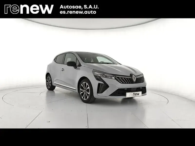 Begagnad Renault Clio V Techno 101 HK (74 kW) 2025 Grå Halvkombi